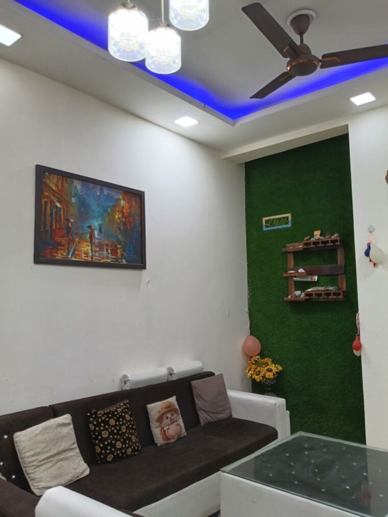 Living Room, majra 2 Bedroom 100 Sq.Yd. Builder Floor In Majra Dehradun 10166205