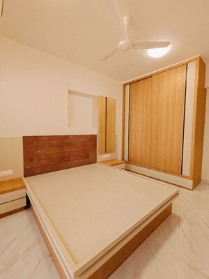 Room in 2 BHK Apartment at Vishwa Bhuvan, Chembur – for Rent