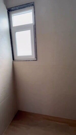 Room in 3 BHK Apartment at Tech Zone 7 Greater Noida – for Sale