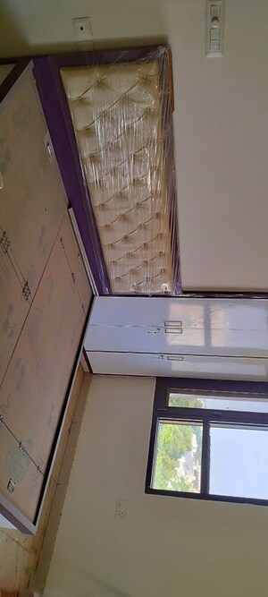 Room in 3.5 BHK Apartment at Vardhman Imperial Height, Gandhi Path – for Rent