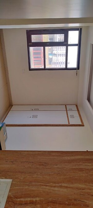 Furnished Amenities in 3.5 BHK Apartment at Vardhman Imperial Height, Gandhi Path – for Rent