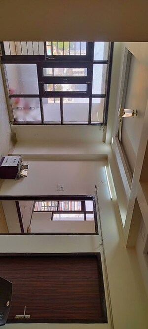 Furnished Amenities in 3.5 BHK Apartment at Vardhman Imperial Height, Gandhi Path – for Rent