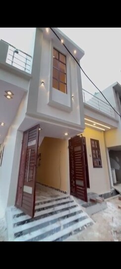 2 BHK + Pooja Room Independent House For Sale in Budheshwar