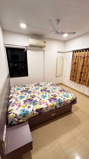 Bedroom in 2 BHK Apartment at Kiran Towers, Malad West – for Rent