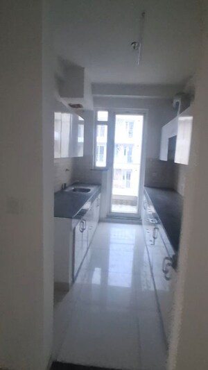 Building Lobby in 3 BHK Apartment at BPTP Discovery Park, Sector 80 – for Sale