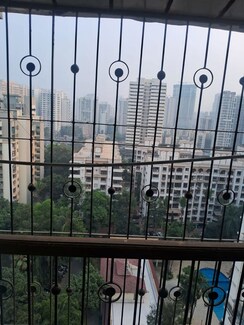 3 BHK + Extra Room Apartment For Sale in Raheja Estate