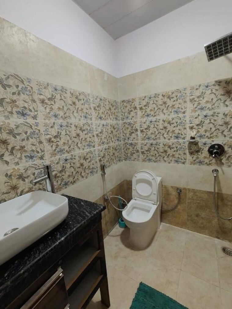 Master Bedroom, jakhan 3 Bedroom 2500 Sq.Ft. Builder Floor In Jakhan Dehradun 10166265