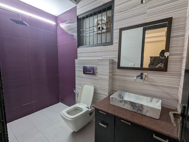 Kitchen, south city 2 3 Bedroom 2010 Sq.Ft. Builder Floor In South City 2 Gurgaon 10166270