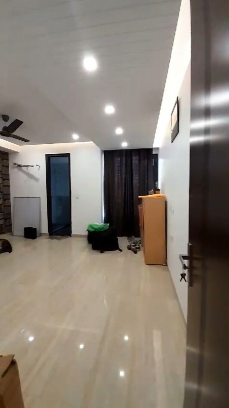 Team Area, sector 85 4 Bedroom 350 Sq.Yd. Builder Floor In Sector 85 Faridabad 10166274