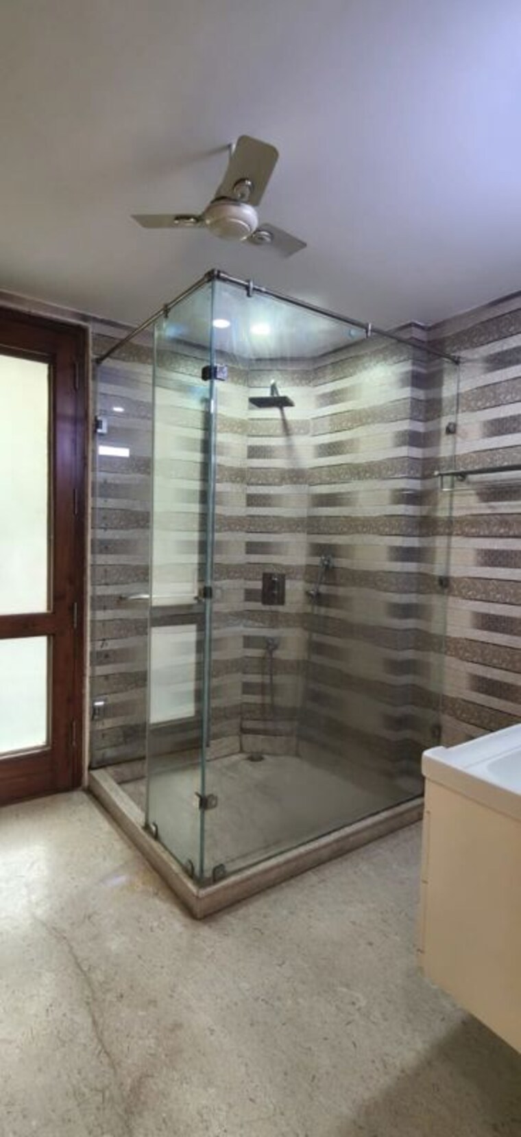undefined, kailash colony 4 Bedroom 500 Sq.Yd. Builder Floor In Kailash Colony Delhi 10166305