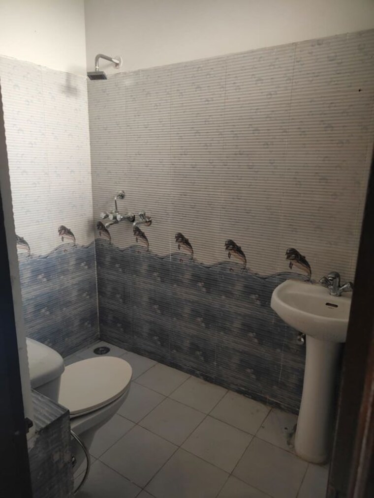 Bathroom, sector 20 3 Bedroom 1660 Sq.Ft. Apartment In Sector 20 Panchkula 10166328