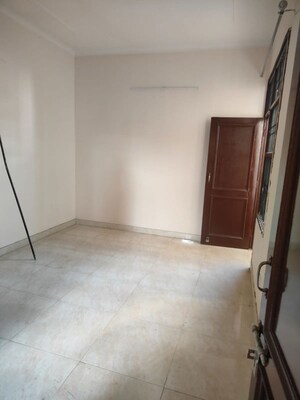 Room in 3 BHK Apartment at Sector 20 – for Rent