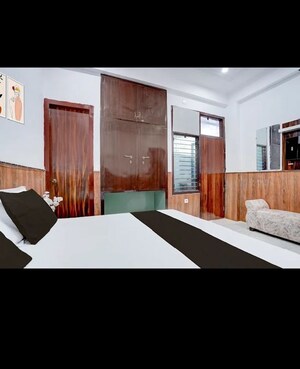 Room in  Pg at Ansal Golf Links 1 – for Rent