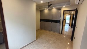 Room in 3 BHK Builder Floor at Malviya Nagar – for Rent