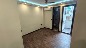 Room in 3 BHK Builder Floor at Malviya Nagar – for Rent