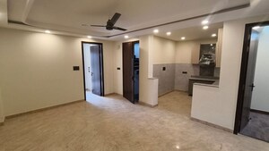 Room in 3 BHK Builder Floor at Malviya Nagar – for Rent