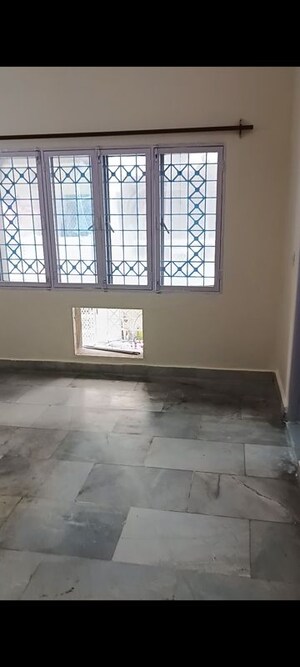 Room in 2 BHK Apartment at Windsor and Nova Society, Ahinsa Khand 2 – for Rent