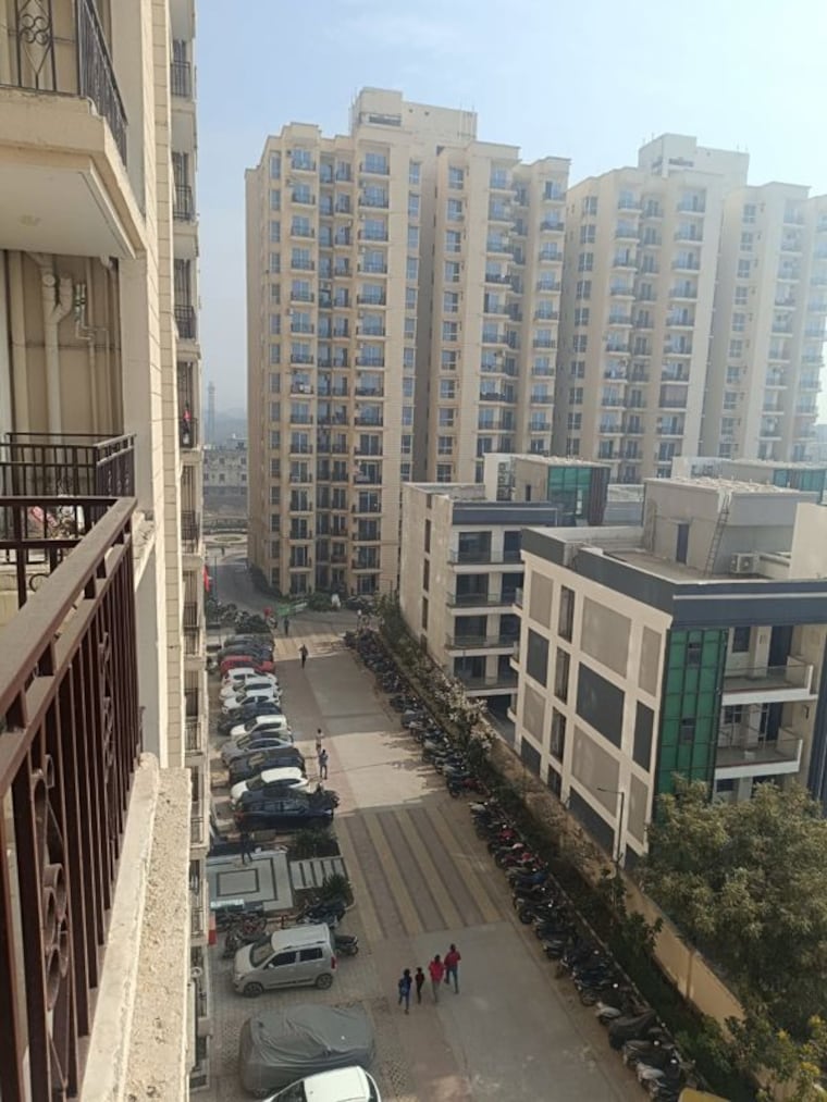 Exterior View, signature-global-prime 2 Bedroom 834 Sq.Ft. Apartment In Sector 63a Gurgaon 10166357