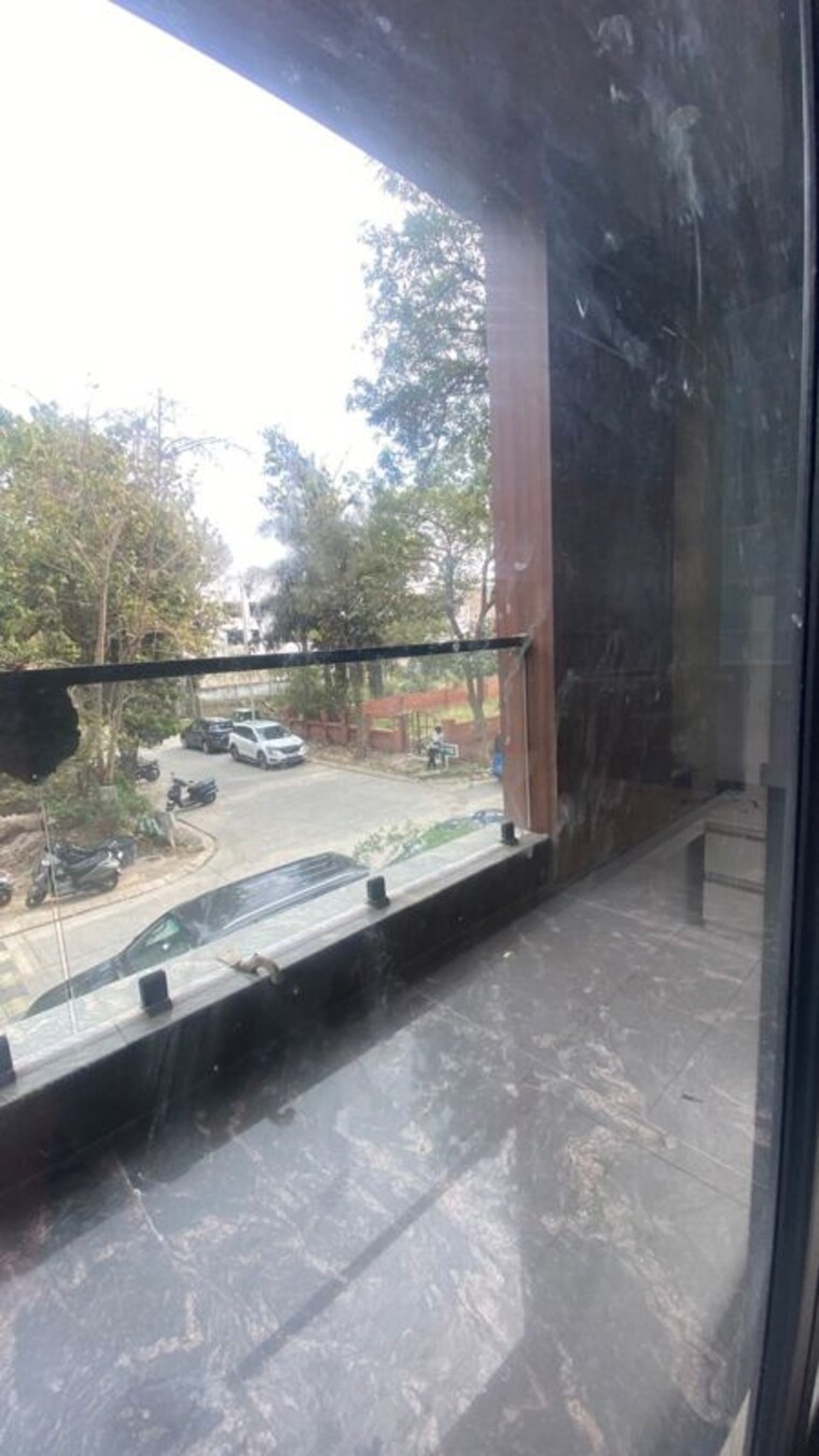 Balcony, omaxe-nri-city-center 3 Bedroom 300 Sq.Yd. Independent House In Omega Ii Greater Noida Greater Noida 10166360