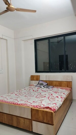 Bedroom in 2 BHK Apartment at Jivraj Park – for Rent