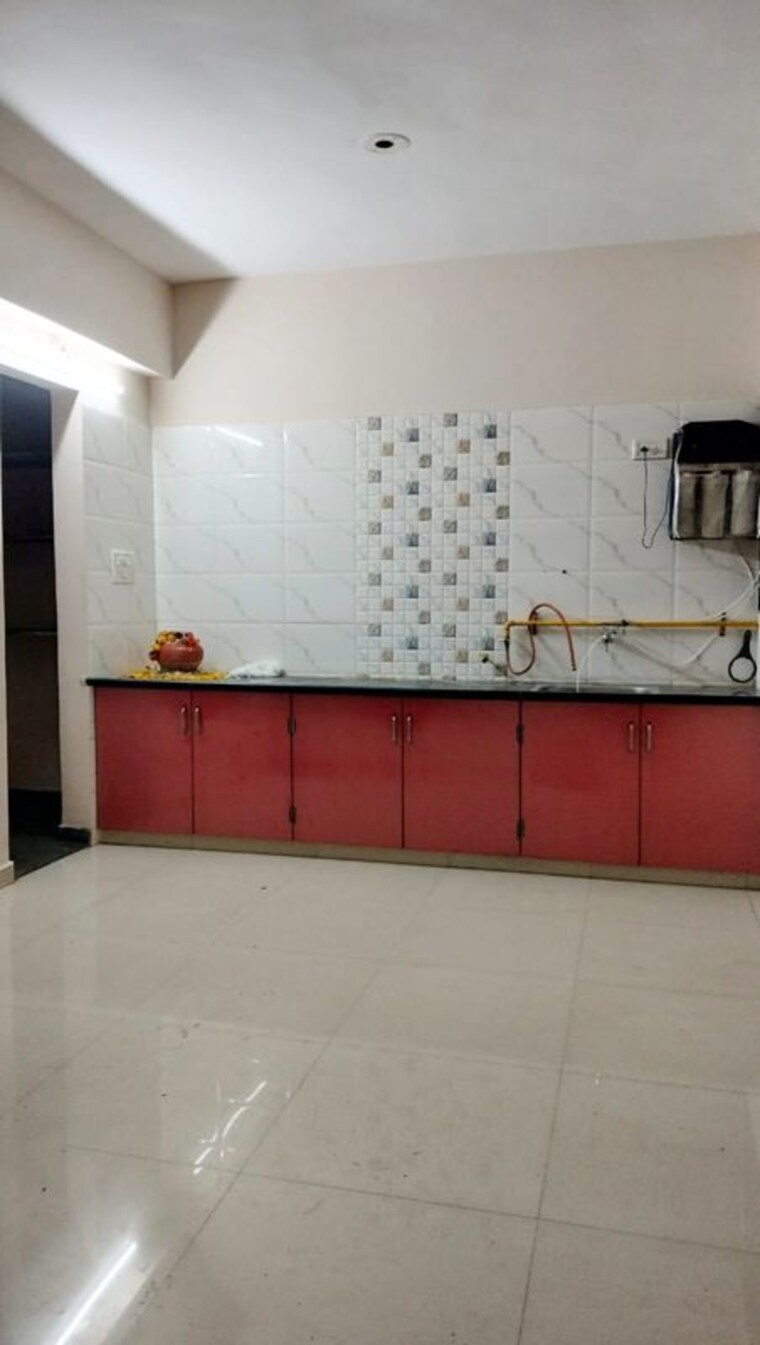 Kitchen, jivraj park 2 Bedroom 110 Sq.Yd. Apartment In Jivraj Park Ahmedabad 10166356