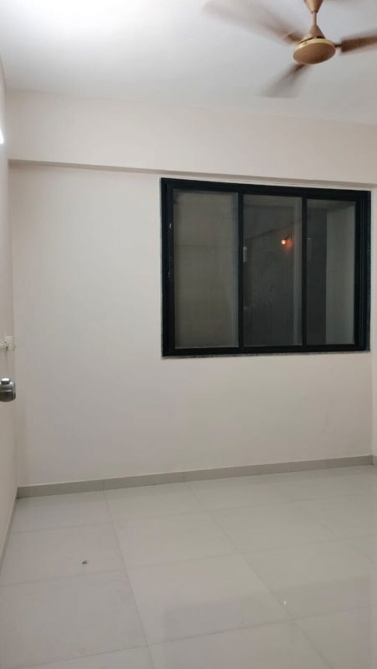 Room, jivraj park 2 Bedroom 110 Sq.Yd. Apartment In Jivraj Park Ahmedabad 10166356