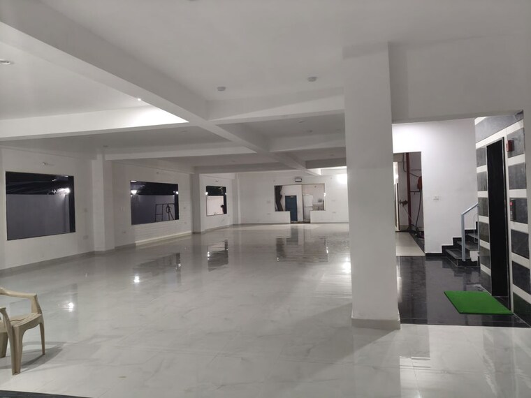  Parking, vibhuti khand Commercial Office Space in IT/SEZ 2050 Sq.Ft. In Vibhuti Khand Lucknow 10166375