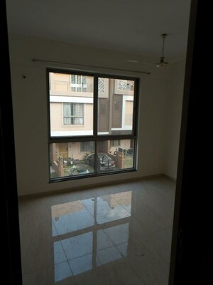 Room in 4 BHK Apartment at Jambhe – for Rent