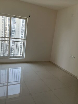 Room in 2 BHK Apartment at Godrej Nurture Pune, Mamurdi – for Rent