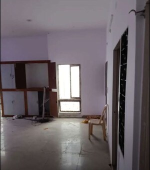 Room in  Office Space at Hazratganj – for Rent