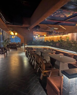  Showroom For Sale in Andheri West