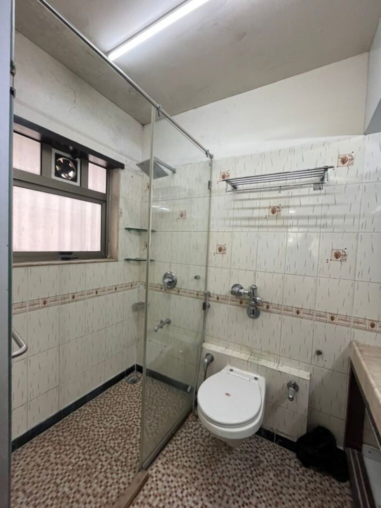 Bathroom, prabhadevi 3 Bedroom 1400 Sq.Ft. Apartment In Prabhadevi Mumbai 10047999