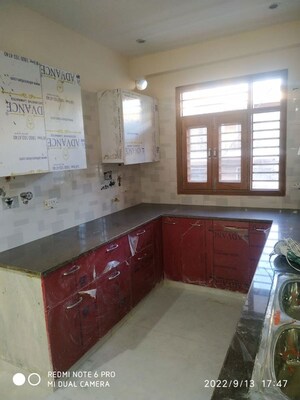 Kitchen in 3 BHK Builder Floor at Sector 46 – for Rent