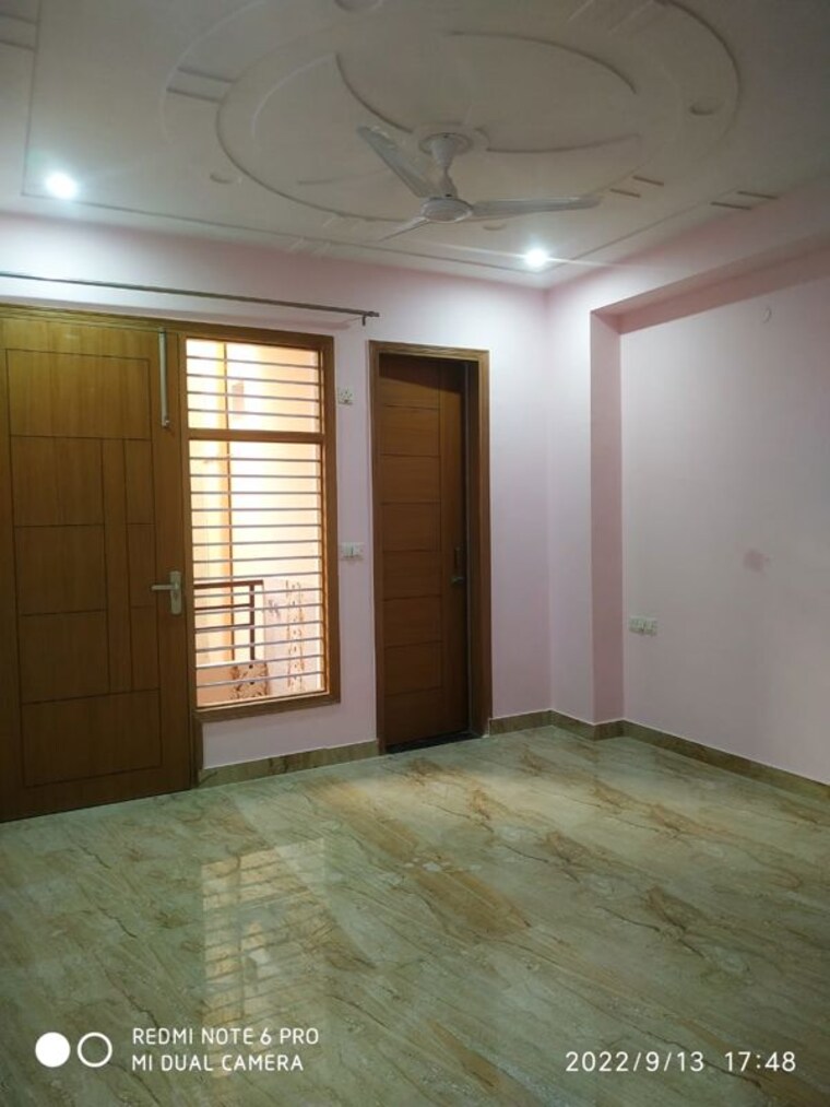 Room, sector 46 3 Bedroom 1500 Sq.Ft. Builder Floor In Sector 46 Gurgaon 10166422