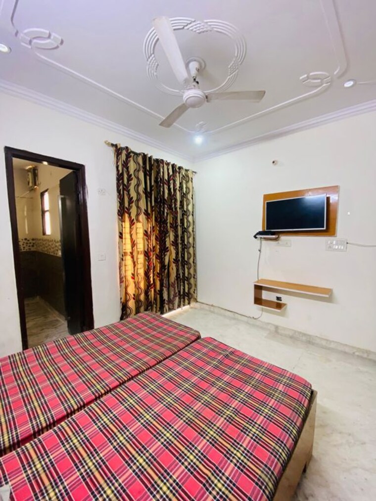 Bedroom, sector 46 3 Bedroom 1750 Sq.Ft. Builder Floor In Sector 46 Gurgaon 10166409