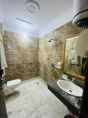 Master Bedroom in 3 BHK Builder Floor at Sector 46 – for Rent