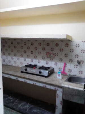 Furnished Amenities in 1 BHK Builder Floor at Mukherjee Nagar – for Rent