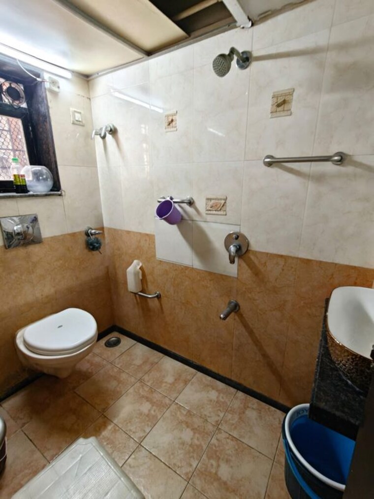 Bathroom, gulmarg-chs-dadar 1 Bedroom 550 Sq.Ft. Apartment In Dadar West Mumbai 10166432