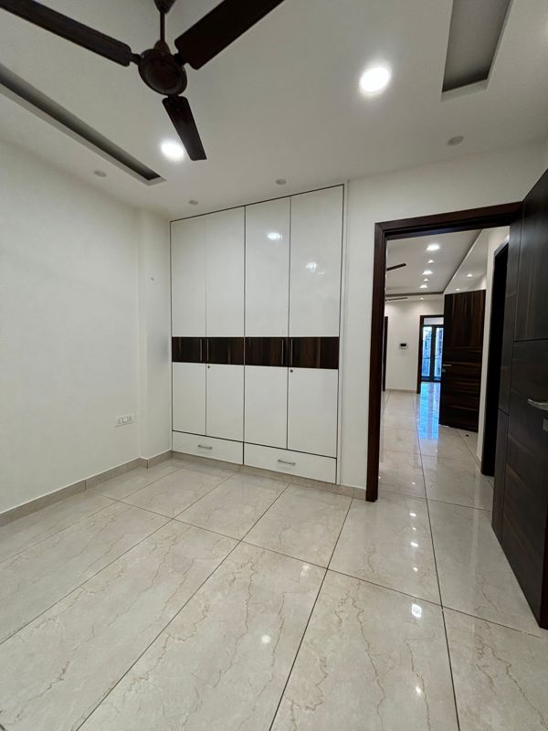 3.5 BHK Builder Floor For Rent in Outram Lines
