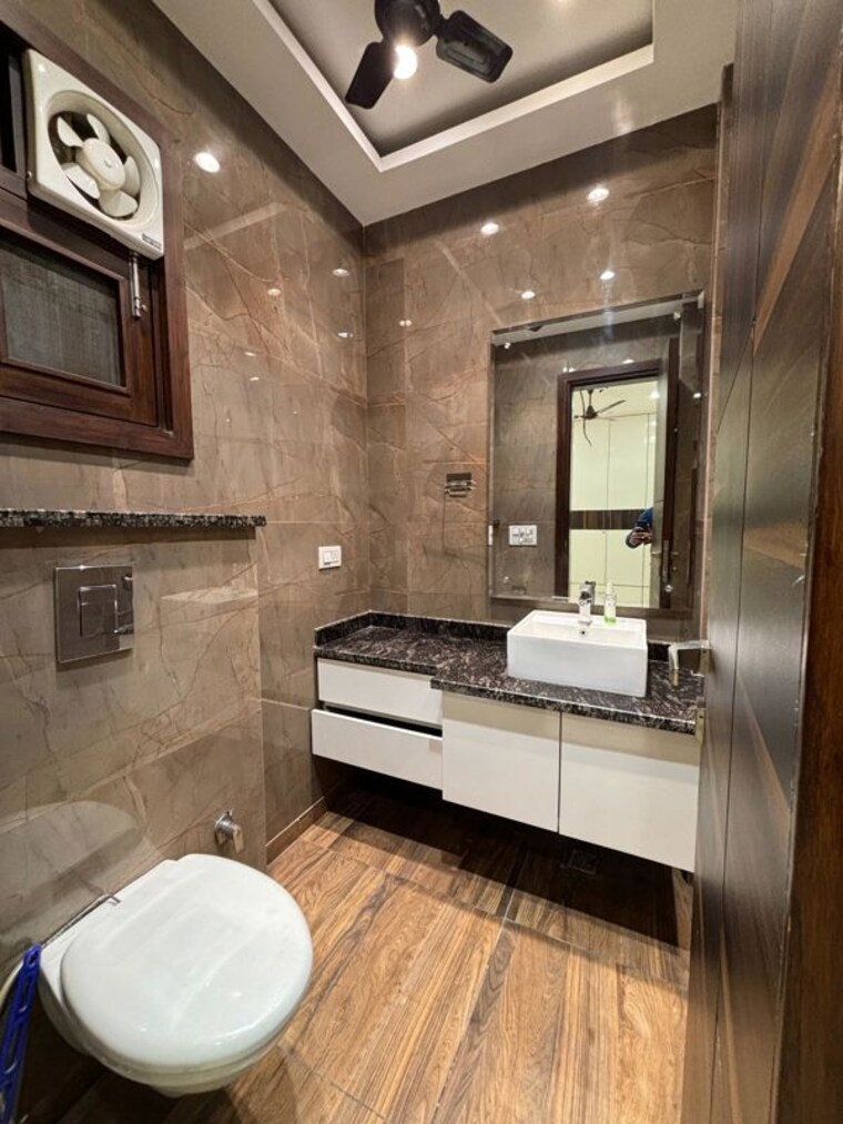 Kitchen, outram lines 3.5 Bedroom 1440 Sq.Ft. Builder Floor In Outram Lines Delhi 10166437