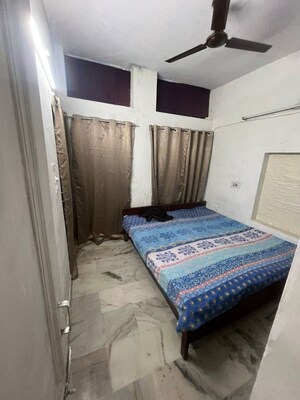 Bedroom in 2 BHK Builder Floor at Sector 37 – for Rent