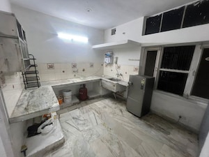 Parking in 2 BHK Builder Floor at Sector 37 – for Rent