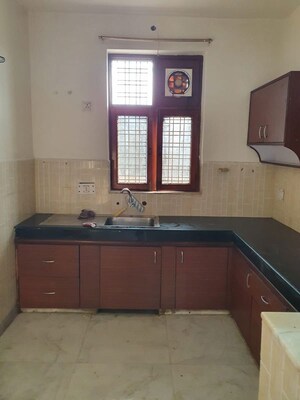 Kitchen in 3 BHK Builder Floor at Sector 46 – for Rent