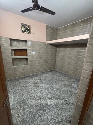 Kitchen in 1.5 BHK Builder Floor at Outram Lines – for Rent