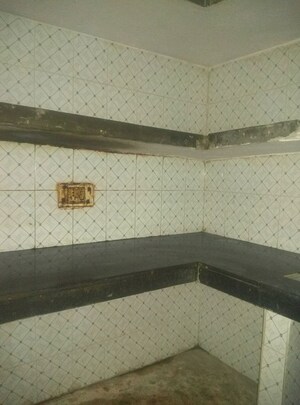 Furnished Amenities in 2 BHK Builder Floor at Outram Lines – for Rent