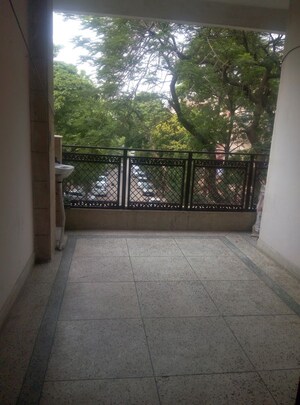 2 BHK Builder Floor For Rent in Outram Lines