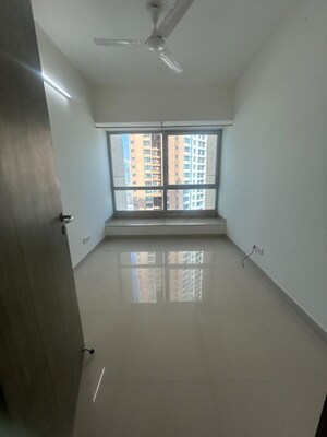 Room in 2.5 BHK Apartment at DB Woods, Goregaon East – for Sale