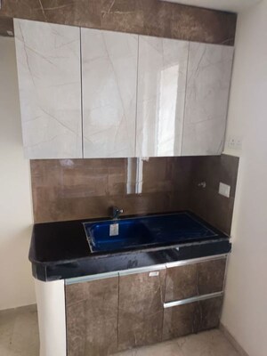 Furnished Amenities in 3 BHK Apartment at BPTP Discovery Park, Sector 80 – for Rent