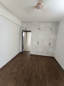 3 BHK + Pooja Room Apartment For Rent in BPTP Discovery Park