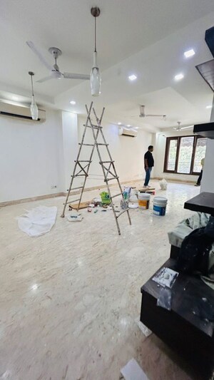 Master Bedroom in 3 BHK Builder Floor at Malviya Nagar – for Rent